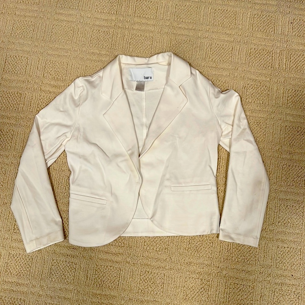 Buttonless Fitted Blazer
